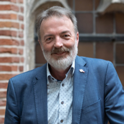 Prof Henk Kummelling