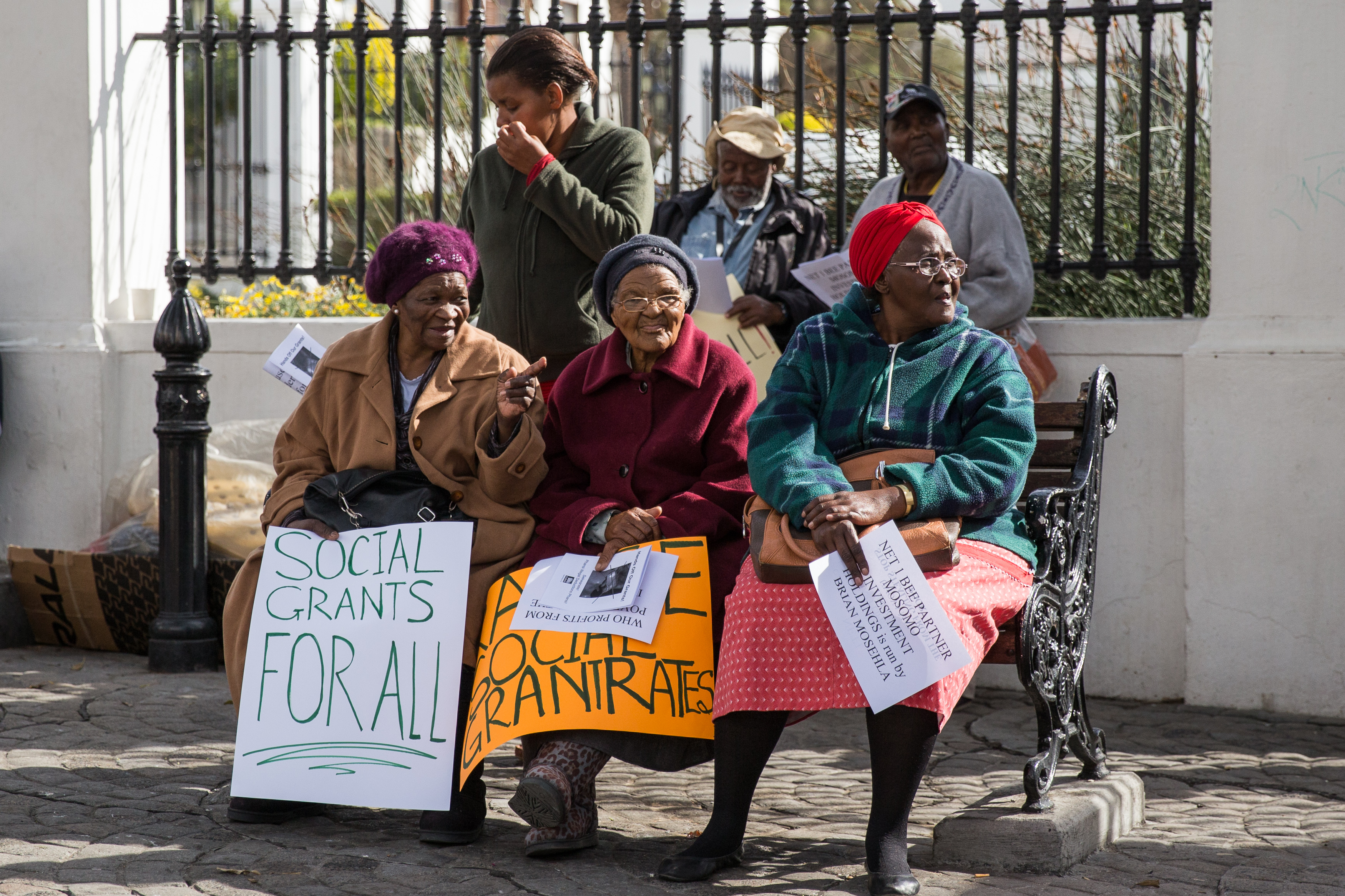 The social grants crisis the past year led to various pickets at Parliament by civil society groupings. Opposition parties now vow to turn up the heat in Parliament next year over foster care grants. PHOTO: Ashraf Hendricks/GroundUp